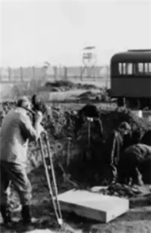 DKF Człowiek w Zagrożeniu:Wykopane w reż.